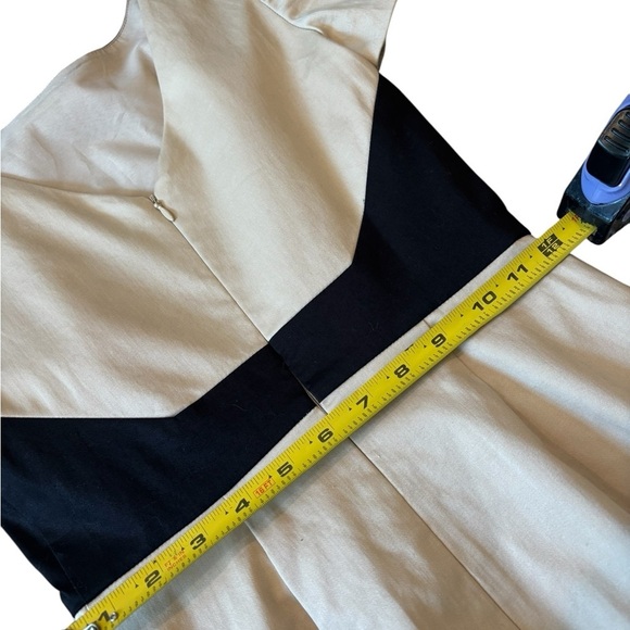 CHIC by Jacob Elegant Cream and Black Dress, Size 0 - Picture 6 of 8